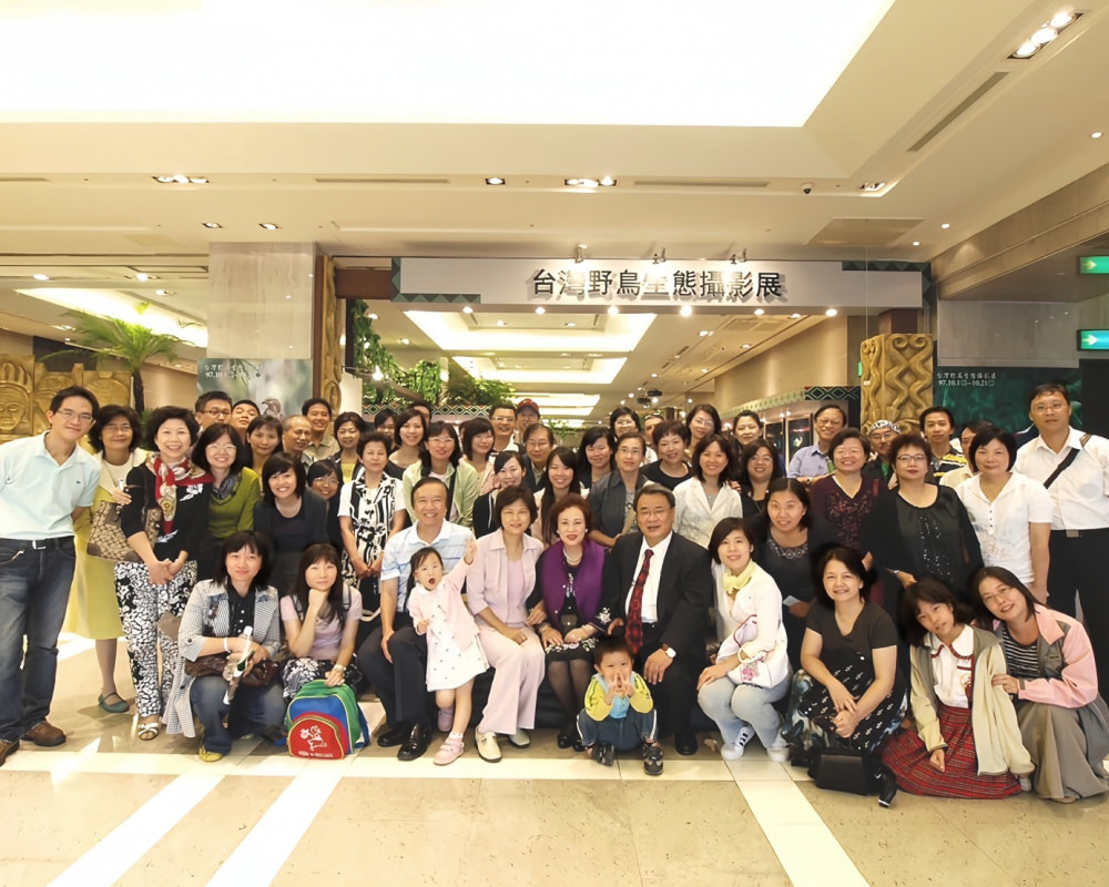元佑映像自 2006 年起連續舉辦 10 屆台灣鳥類生態攝影展,為台灣生態保育盡一份心力。