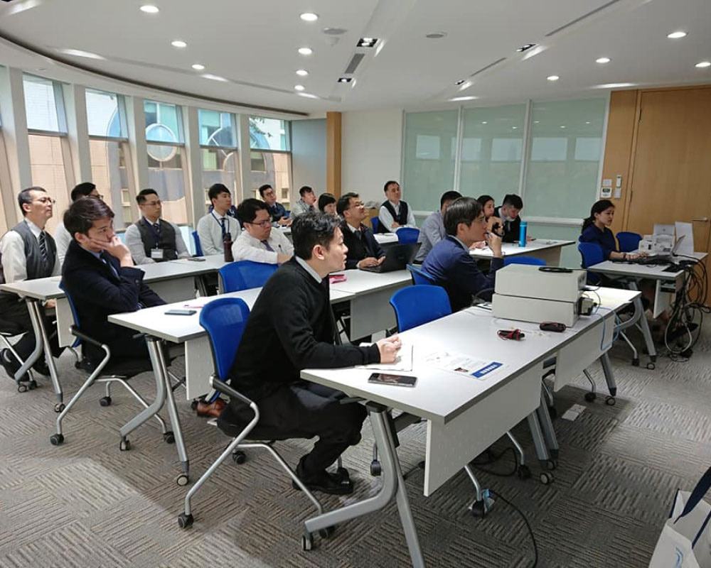 元佑集團導入 E-learning 線上學習系統提供同仁持續進修、學習。